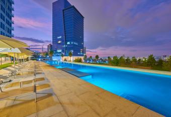 Park Life Quer  taro allows 18 year olds to book a room