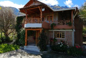 El Encanto del Taita Imbabura allows 18 year olds to book a room