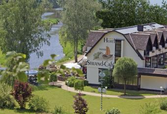 PRIMA Hotel Strandcafe allows 18 year olds to book a room