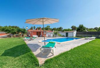 Can Calafat has Balcony rooms