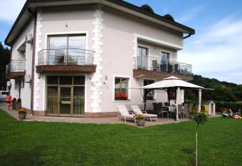 Studio apartmani Topli  ka bajka has Balcony rooms