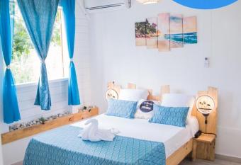 Sweety Paradise jacuzzi ,intimit   z  nitude et plages has Balcony rooms