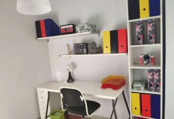 Galaxy Home Comfort Apartment in Piraeus allows 18 year olds to book a room