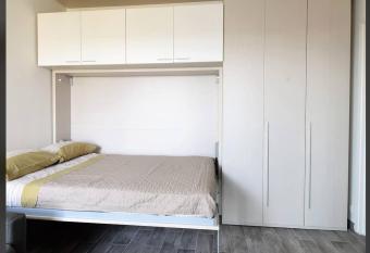 Monolocale nuovissimo San Giuliano Milanese has Balcony rooms