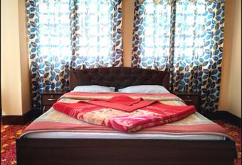 Mount Meridian, Near Manakal Temple has Balcony rooms