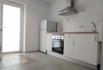 Apartamento Tipico has Balcony rooms