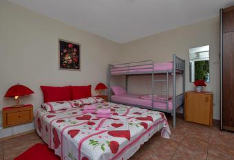 Vila Milena has Balcony rooms