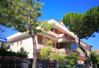 Hotel Rossella allows 18 year olds to book a room