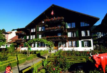 Hotel Chalet Swiss allows 18 year olds to book a room