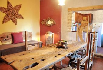 FinetsiosLenia House has Balcony rooms