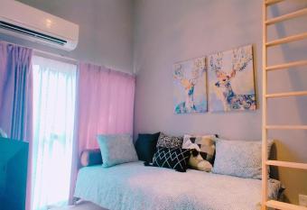 MEME Inn                   has Balcony rooms