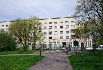 Nawojka Hotele Studenckie allows 18 year olds to book a room