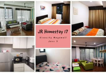 Jeff and Ricky Homestay Vivacity Megamall has Balcony rooms