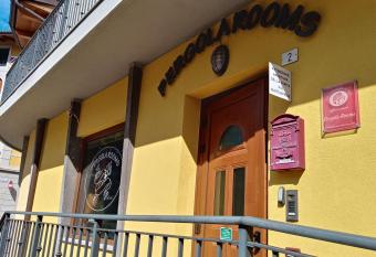 Pergola Rooms allows 18 year olds to book a room