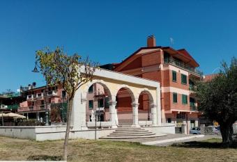 I Tre Archi has rooms with a private hot tub