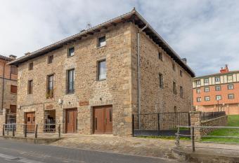 Burruzkale Etxea allows 18 year olds to book a room