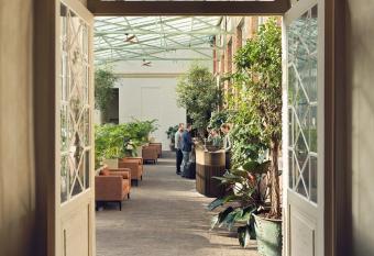 Botanic Sanctuary Antwerp - The Leading Hotels of the World allows 18 year olds to book a room