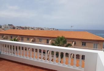 Apartamentos Las Salinas 2 has Balcony rooms