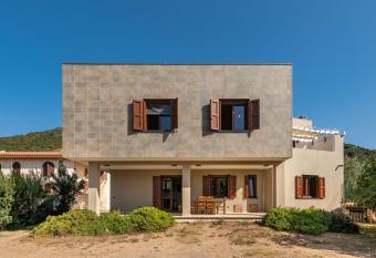 Residenza Pascoli has Balcony rooms