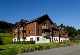 Hotel Schwarzbeersch  nke Pobershau allows 18 year olds to book a room