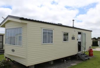 Atlas Florida allows 18 year olds to book a room