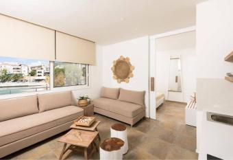 Konstantinou Deluxe Apartments allows 18 year olds to book a room