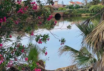 A casa di OrLoGiu  has Balcony rooms
