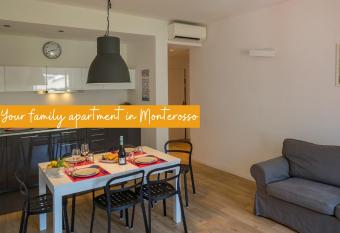 Scimisci   2-bedroom Apartment with AC allows 18 year olds to book a room