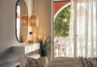 Nomas Living has Balcony rooms