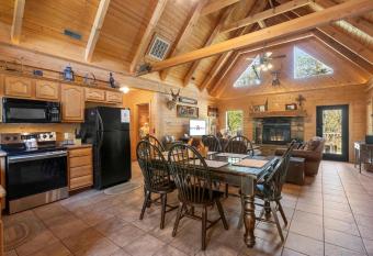 Camp Budd with HotTub and Firepit has Balcony rooms