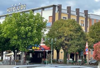 Hotel Lido has Balcony rooms