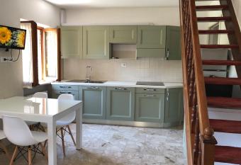 CASA VACANZE ROBERTO E LUCIANA has Balcony rooms