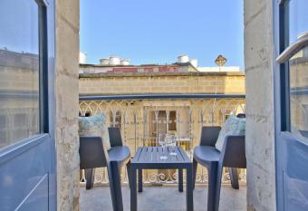 Ursula suites - self catering apartments - Valletta - By Tritoni Hotels allows 18 year olds to book a room