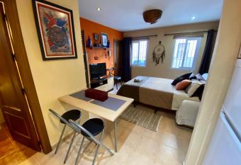 ApartaUnMomento y Desconecta! allows 18 year olds to book a room