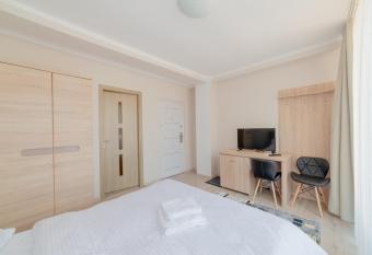 Casa Zorilor Cluj has Balcony rooms