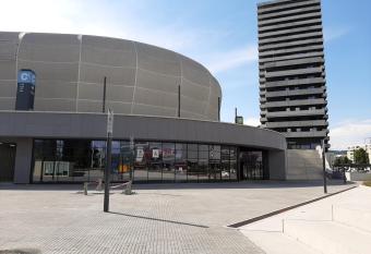 Apartment Cherry Bratislava & Free Parking has Balcony rooms