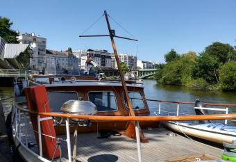 Maz glaz has Balcony rooms