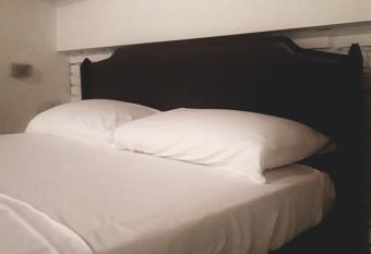 Niura loft one has rooms with a private hot tub