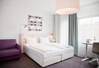 Les Nations has Balcony rooms