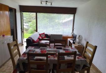 Appartement spacieux 8 personnes has Balcony rooms