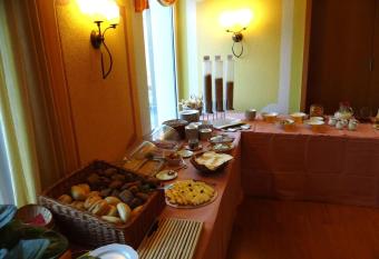 Hotel Stadt Spremberg allows 18 year olds to book a room