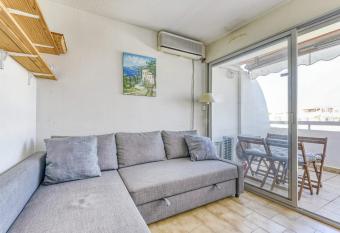 Studio close to the beach LA GRANDE MOTTE has Balcony rooms