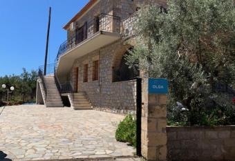                     / THE PETRINO APARTMENTS has Balcony rooms