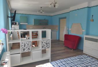 Apartm  n Kamarytka has Balcony rooms