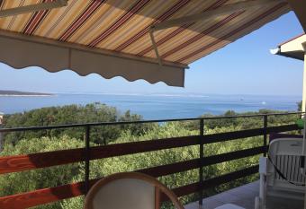 Apartmani Anamar has Balcony rooms