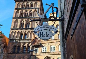 Altstadthotel Zum Goldenen Anker has Balcony rooms