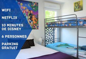 Dream Appartement Paris has Balcony rooms