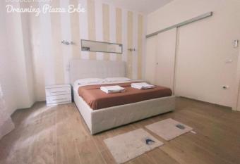 Dreaming Piazza Erbe Rooms allows 18 year olds to book a room