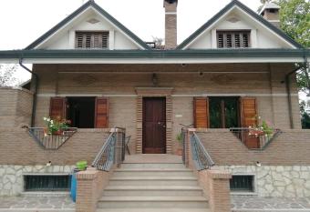 Tenuta Vitale - Azienda agricola multifunzionale has Balcony rooms