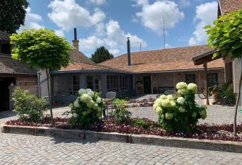 BAB-LAK Apartman has Balcony rooms